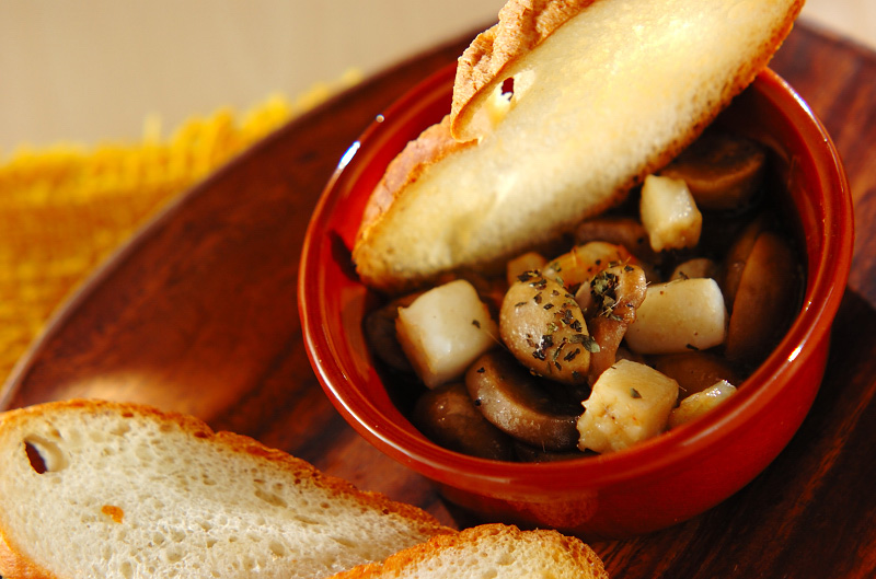 煮豆をおしゃれなタパスに金時豆のアヒージョ