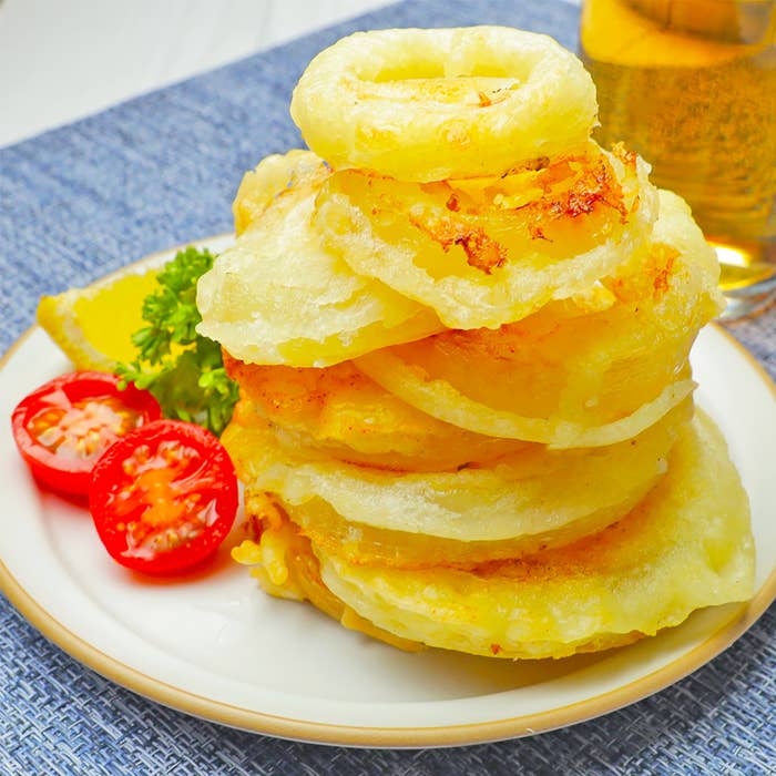 新食感 揚げずに簡単！サクサクでおいしいオニオンリングの作り方！ - YouTube