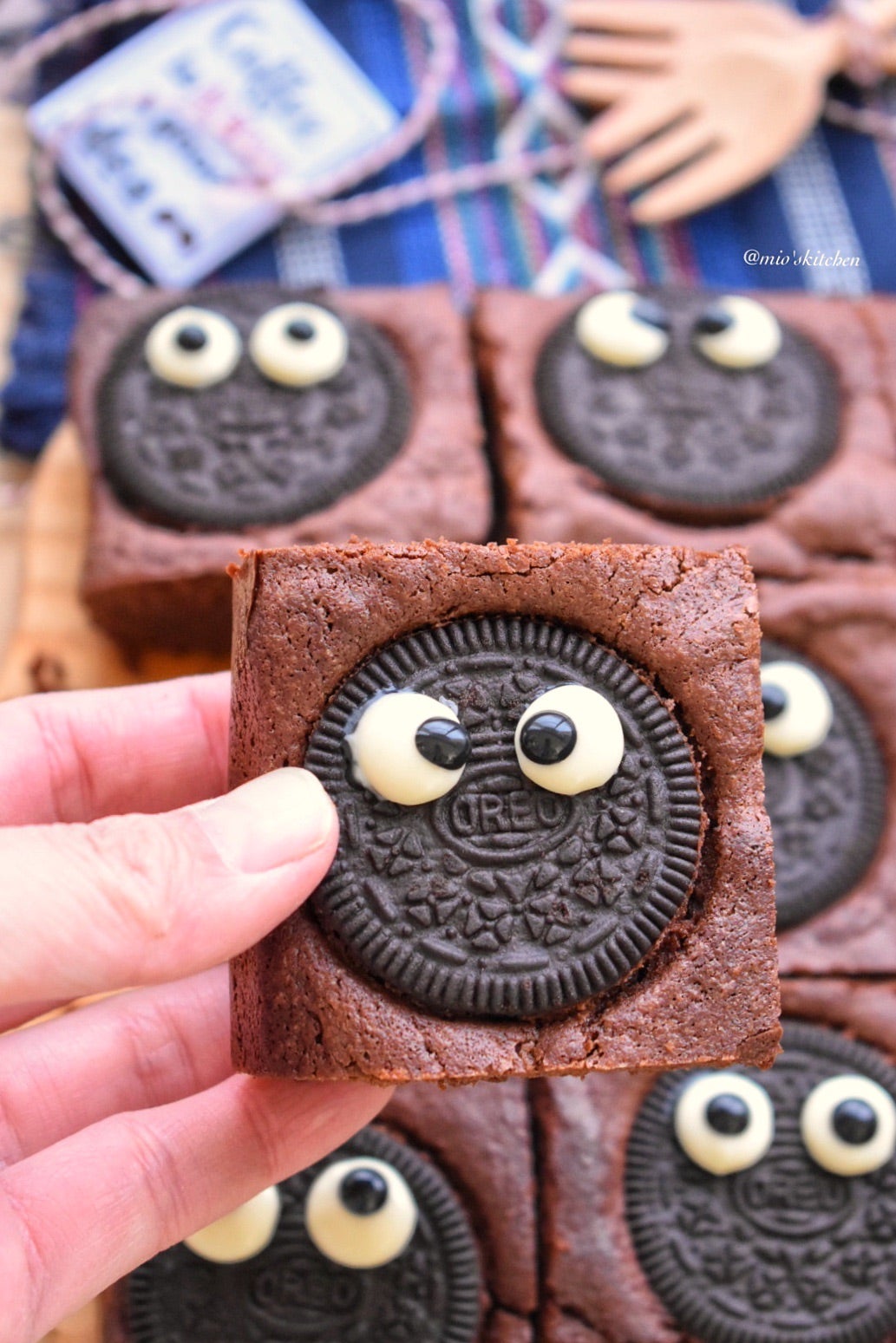 友チョコに☆まっくろくろすけケーキポップ