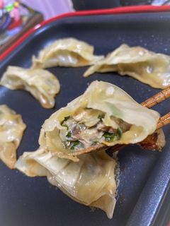 初心者でもパリッと仕上がる！基本の餃子の作り方