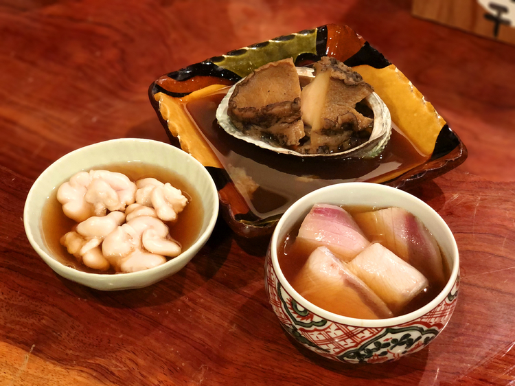 日本中の銘酒とおいしいおでん』by サドママ : あじ菜あじさい - 近鉄難波 おでん食べログ