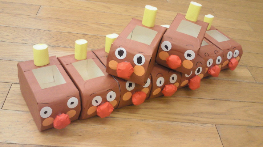 クオリティ高すぎ！？ アンパンマンの椅子を牛乳パックで作ってみた！ベビーカレンダ