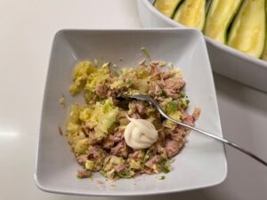 マヨネーズ風味が美味しいです！ズッキーニとツナのチーズ焼き