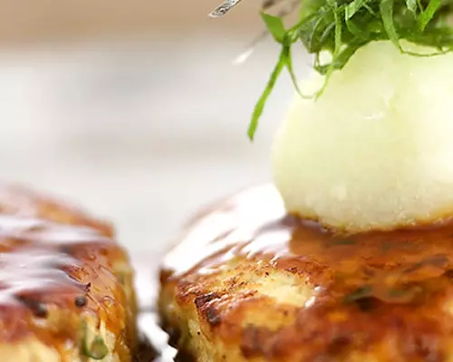 ふっくらジューシー！ハンバーグの基本レシピ