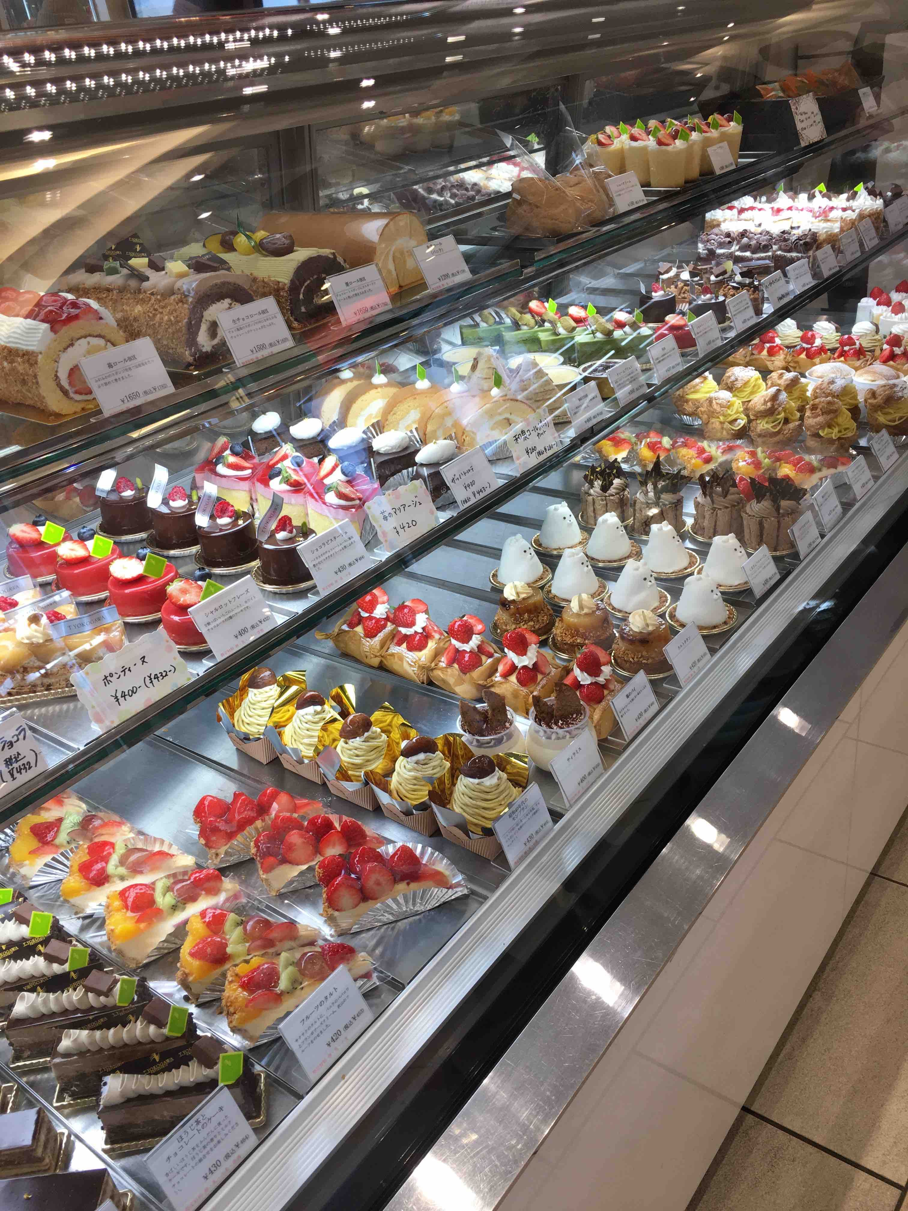 夜のケーキ屋さん