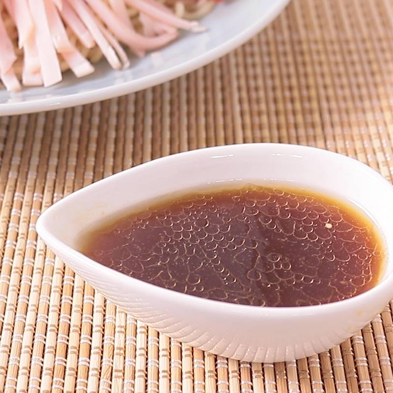 黒酢しょうゆだれの冷やし中華