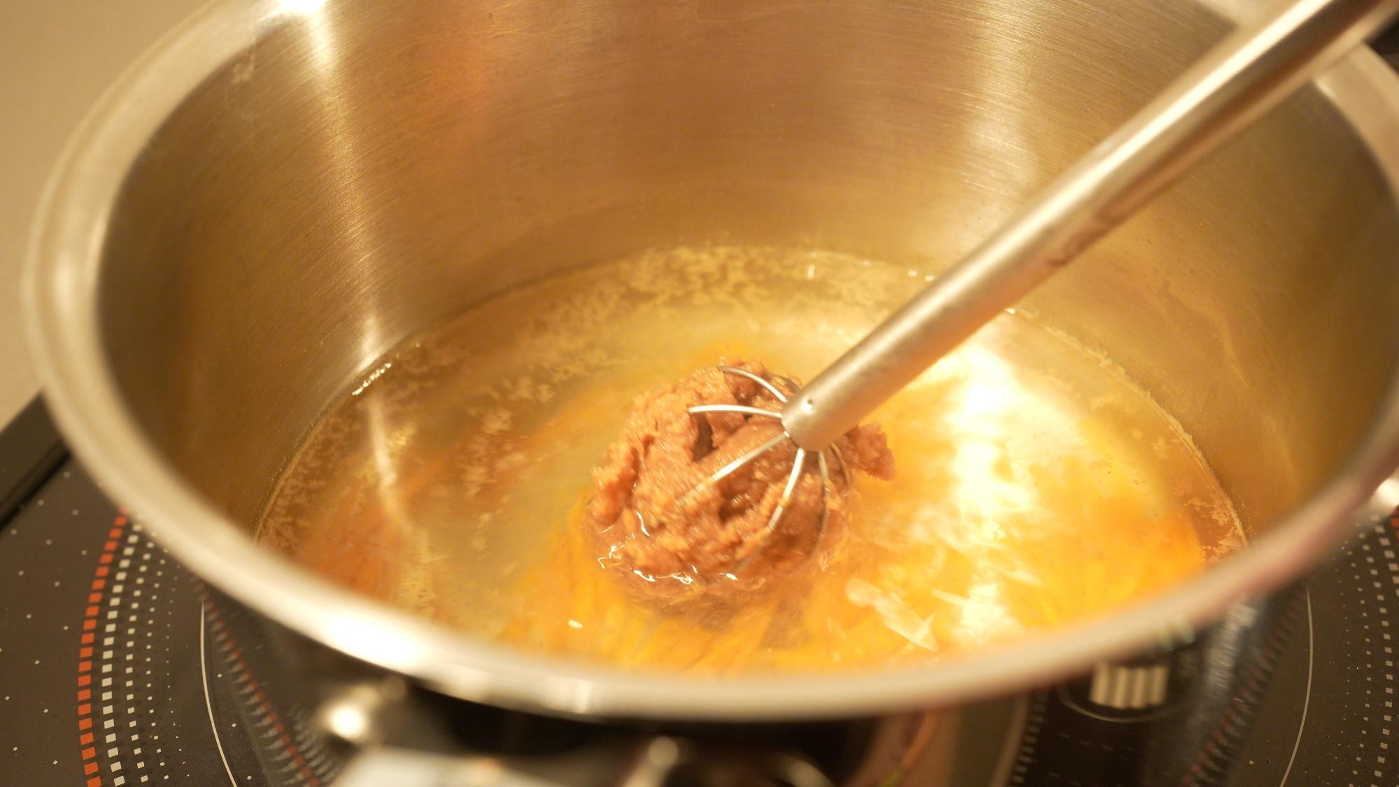 根菜とお揚げと落とし卵の味噌汁 褒められ和食