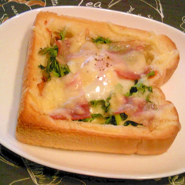 くり抜き食パンの卵チーズホワイトソース レシピ・作り方 by 水玉模様 - 楽天レシピ