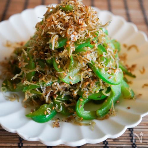 さとちゃんレシピ112 カリカリ美味しい♪ピーマンのじゃこ炒めさんさん助産院