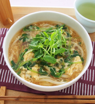 生姜醤油風味の卵とじうどん - レシピナビ