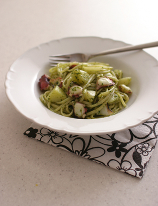 じゃがいもと打ち豆のジェノベーゼパスタ