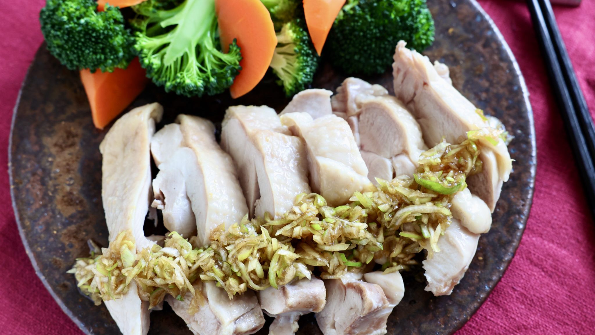 鶏もも肉の茹で鶏