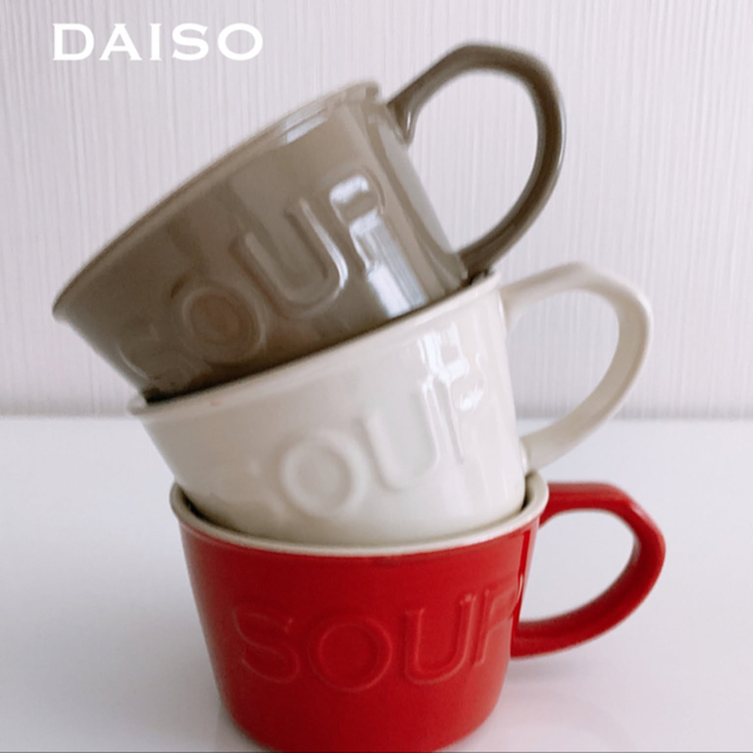 ダイソーDIY 220円のスープカップで作る。小さなサンタのクリスマスアレンジイチオシichioshi