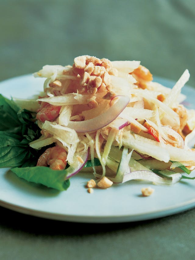 甘みが引き立つ！ 梨とカマンベールのサラダ