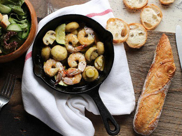 ガーリックオイルの仕込み - Aglio Olio e Peperoncino イタリアン