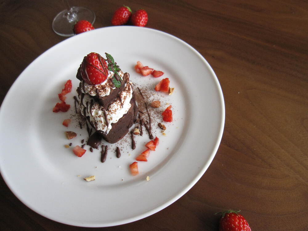 ガトーショコラのデコレーション術15選！かわいいだけじゃ物足りない - LOCARI ロカリ