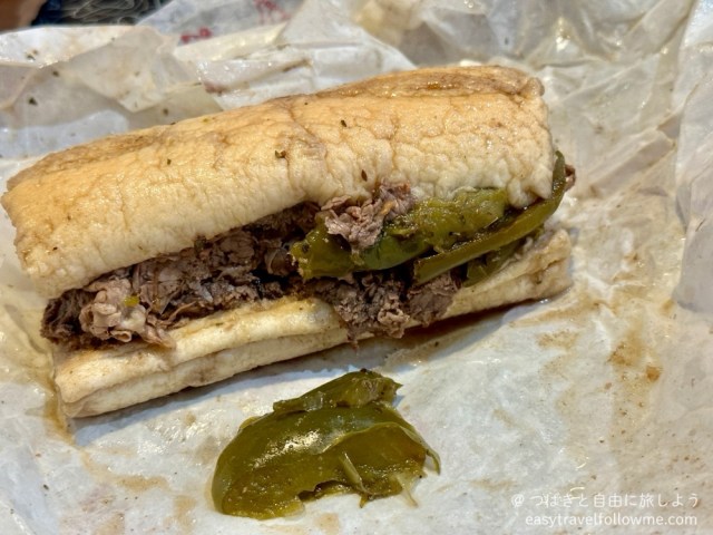 自家製シカゴイタリアンビーフサンドイッチ、ジャルダナラとフライドポテトの写真素材・画像素材 Image 167804260