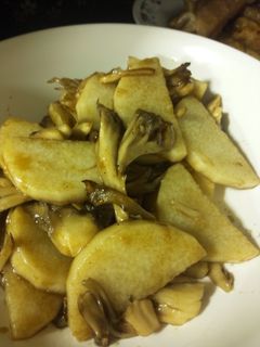 サクサクでおいしい！山芋 長芋？ と豚肉のオイスターソース炒め - sora's おいしいノート