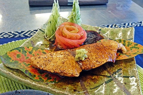 カリカリステーキ丼 - 福山の元祖ステーキ丼専門店 黒ベぇさん