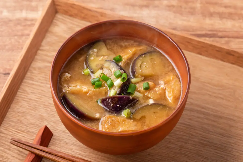 味噌汁レシピ 茄子としめじの味噌汁お味噌大好き