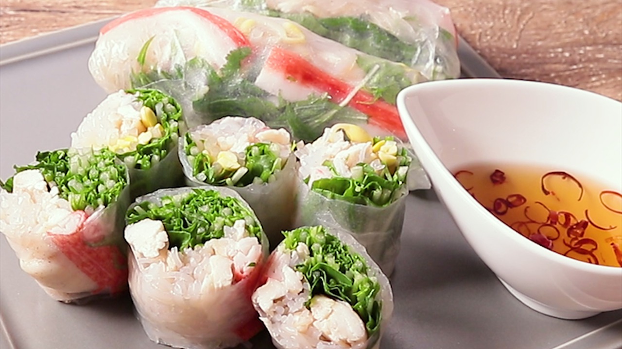 生鮭とチーズで「ライスペーパー包み巻き」の作り方 栗原友さんレシピ栗原友のクリトモ式で定番を格上げ！オレンジページnet