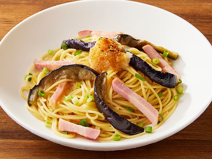 シリコンスチーマーでなすとベーコンの和風パスタ