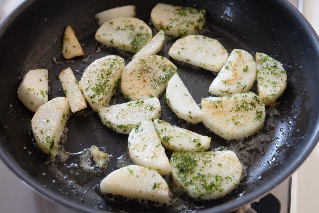 長芋まだすりおろしてるの？ 長芋の青のり焼き レシピ・作り方Tasty