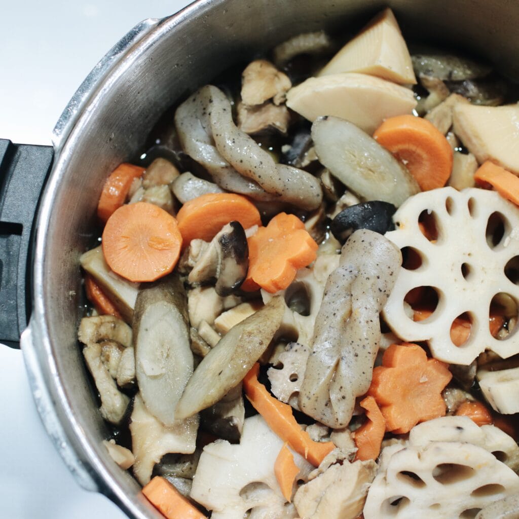 我が家の定番 栗原はるみさん レシピの筑前煮。LEE