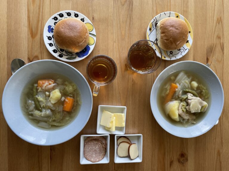 どっちも食べたい！学校給食の代名詞「揚げパン」2種の欲張り献立 人気の給食レシピ 春日部市クックパッドニュース