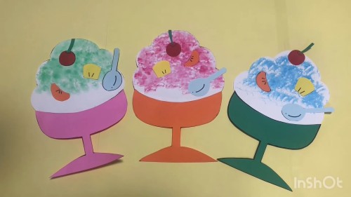 ①ふわふわかき氷ねらいティッシュのふわふわな感触を味わいながら 身近なもので表現する面白さを感じる対象1～2歳児 ②シャリシャリ氷ねらい塩のさらさら感や絵の具がにじむ様子を 視覚、触覚で味わう対象2～3歳児 ③にじみかき氷ねらい