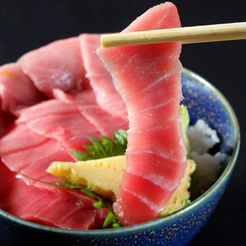 2月オープンの『豊洲 千客万来』で食べ歩き！最高級の海鮮丼も食べてきたJIMOHACK 宮城県版