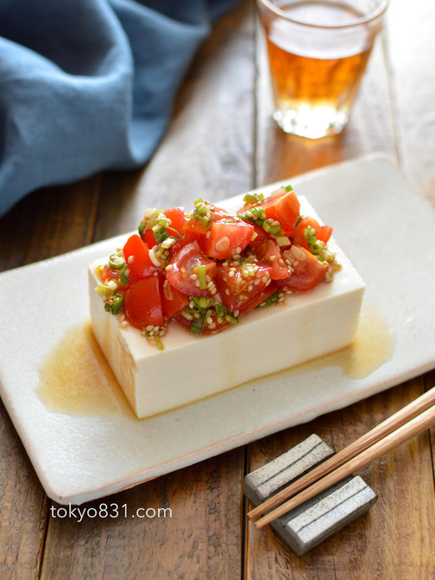 食感も楽しい♪『ニラたっぷり♪玉ねぎときゅうりダレの冷奴♪』