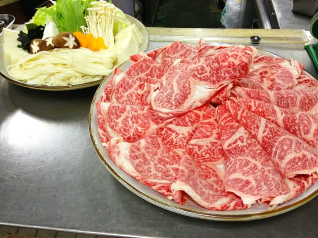動画あり│お店のような焼肉の盛り付け方法 大皿編おうち焼肉パーティーアイデアさぼてんさんの生活手帳 盛り付け・飾り切りは誰でもできる無料の贅沢