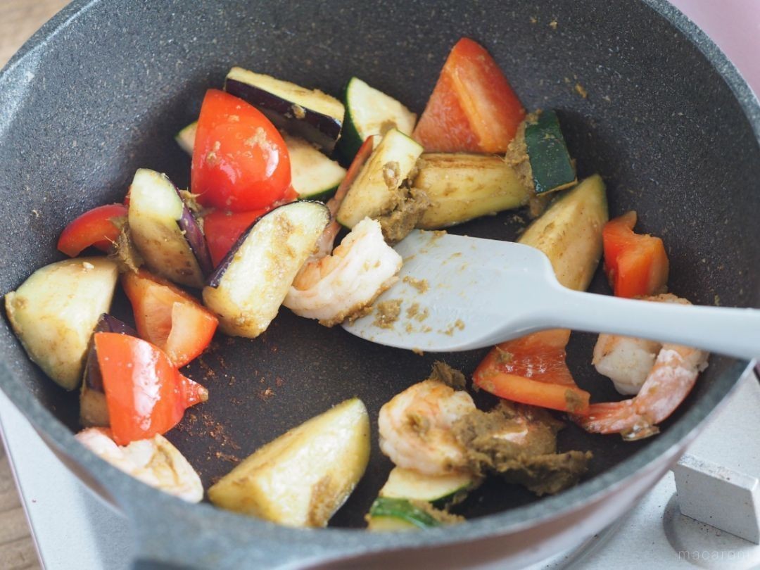 ハマる旨辛さ！業務スーパー『グリーンカレーペースト』口コミ＆使い方！ – もぐもぐ ぱらだいす☆