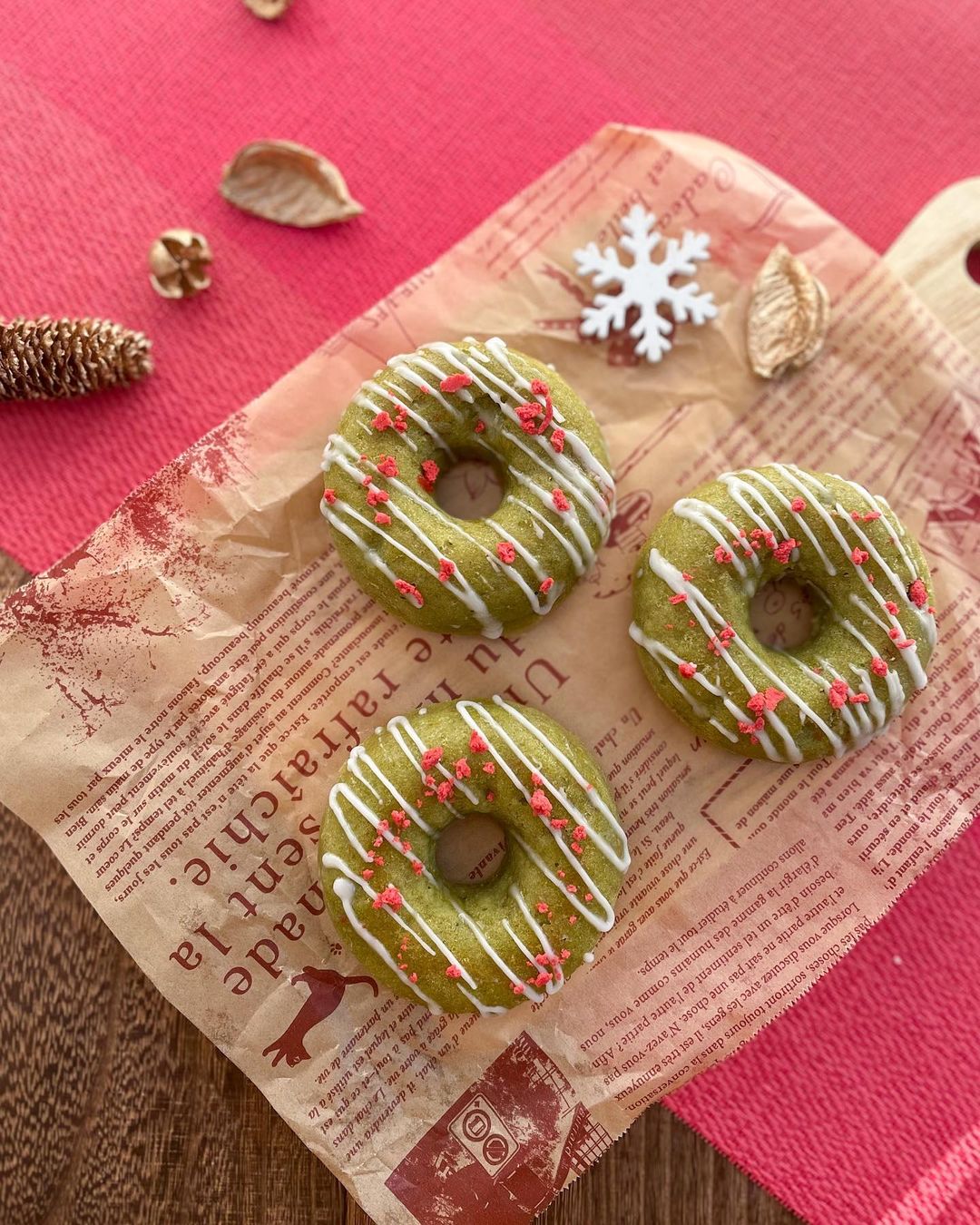 ミニドーナツ型でクリスマスガナッシュサンドクッキ