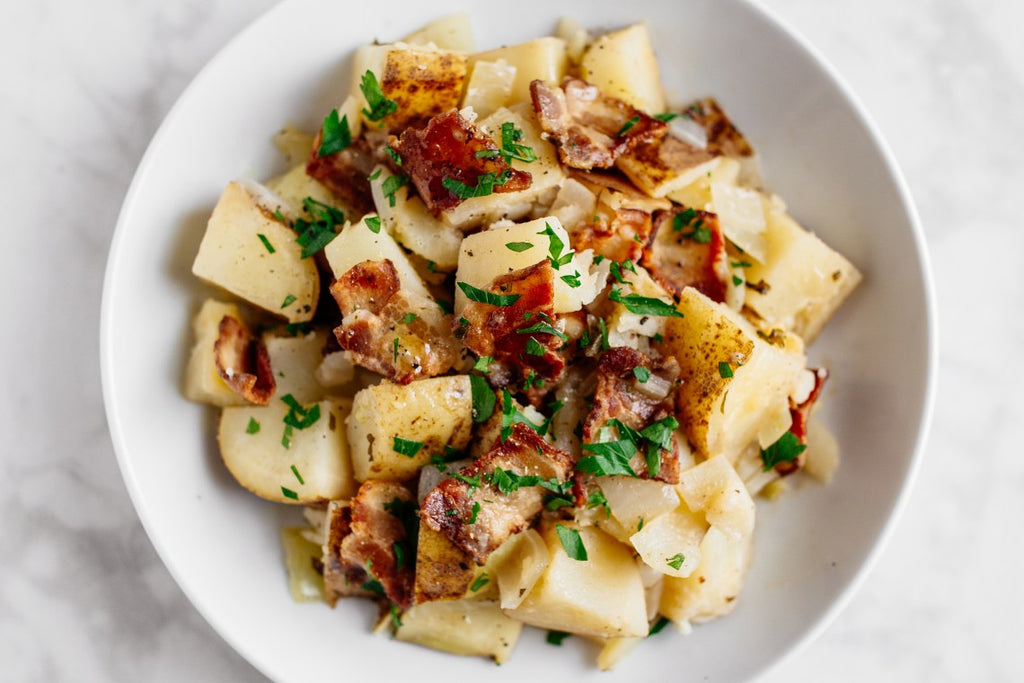 ビールとの相性バツグン！メニュープランナー 坂口もとこが教える、2つの旬野菜を使った「ジャーマンポテト」レシピ。ヱビスマガジンYEBISU