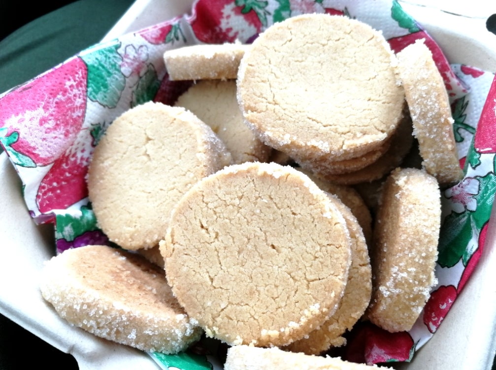 ココナッツオイルで型抜きクッキ