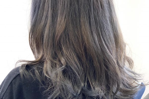 2ヶ月前のバレイヤージュ履歴→グレージュバレイヤージュに！リタッチ&染め直しの工程・レシピ・値段