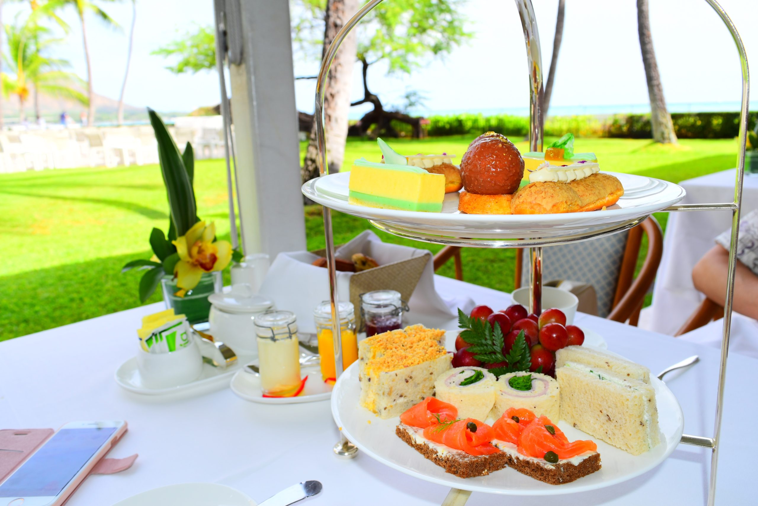 ハワイグルメ 超豪華2カ月先まで予約が取れないハレクラニホテルのサンデーブランチアロハスマイル ALOHA SMILE