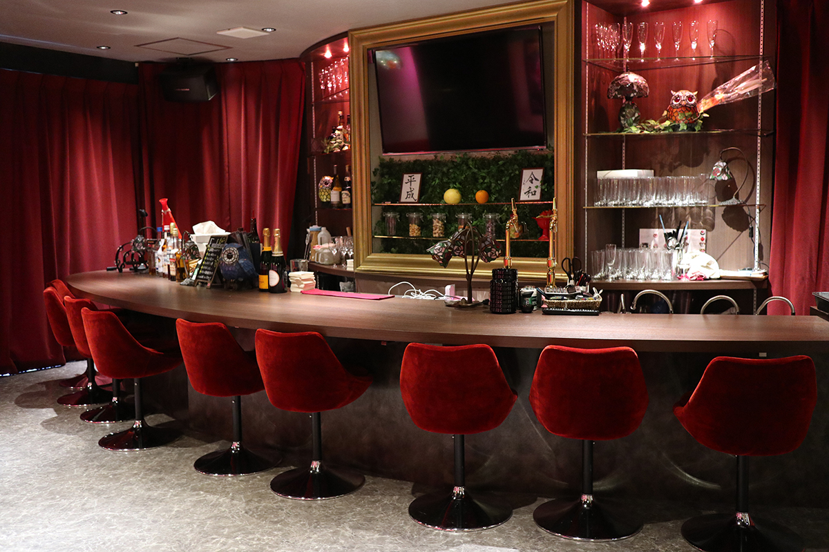 伝説の老舗スナック「紅」を再生したい！若い人も楽しめる昭和レトロな“たまり場”に - CAMPFIREキャンプファイヤー
