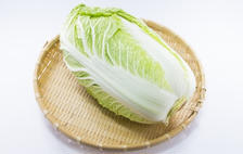 白菜の重さってどのくらい？1玉・1 2玉・1 4玉の重さと、100gの量を写真つきで解説 - トクバイニュース