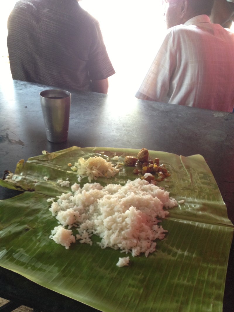 プレート S 16cm バナナリーフ 食器 陶器 グリーン皿 中皿 電子レンジ対応 お皿 平皿 バナナ 葉っぱ 取り分け皿 瀬戸焼 日本製おしゃれブルーブルー : リビングート ANA Mall店ANA Mallマイルが貯まる・使えるショッピングモール 皿 陶器ディナー