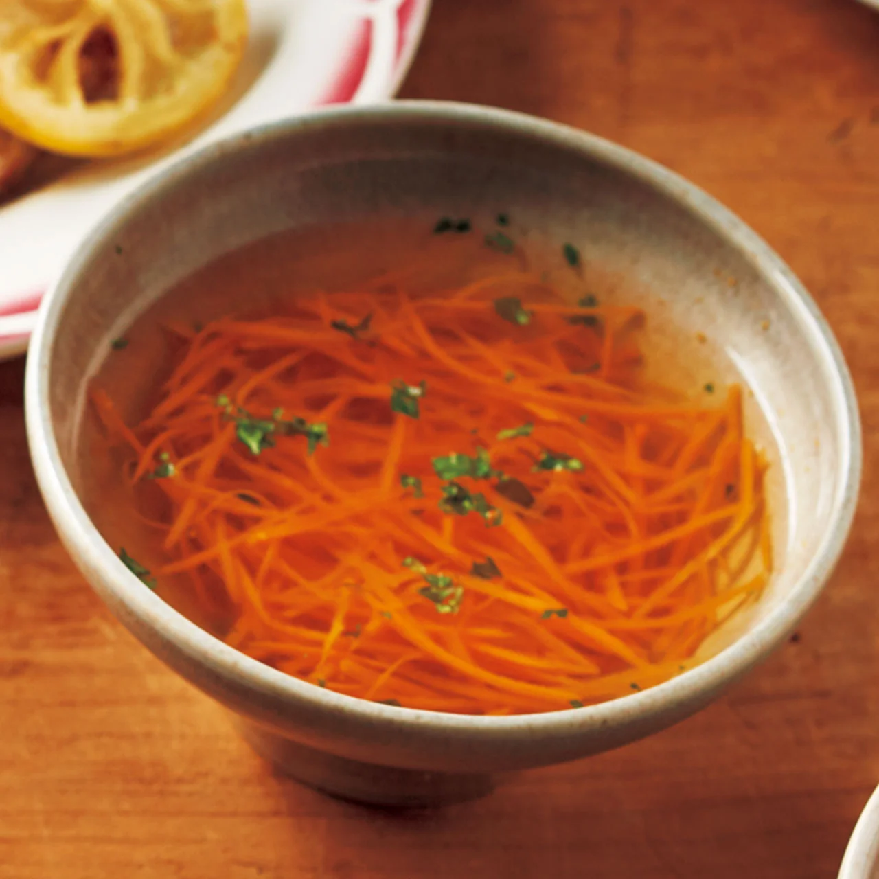 キャベツのコンソメスープの作り方☆何杯でも食べられちゃう！野菜の旨味たっぷり具沢山コンソメスープ♪美味しく仕上げるコツをご紹介☆How to makeConsomme Soup料理研究家ゆかり