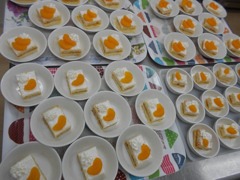 7月のお誕生日会 給食にじいろ保育園ブログ