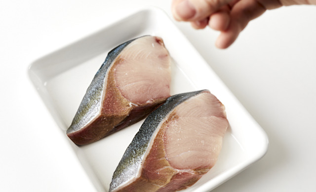 かねなかや次兵衛 無添加 国産 天然 無塩 鰤 ぶり 切り身 60g×10切 国内加工 魚 骨取り 骨なし 冷凍 解凍せずにそのまま使える 骨抜き魚切り身 化学調味料不使用 C配送：冷凍: かねなかや次兵衛 - 通販 - Yahoo!ショッピング