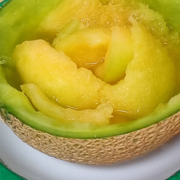 メロンは実は冷凍できる！？冷凍方法と保存期間、活用レシピを解説！ - 急速冷凍機の厳選比較サイト「春夏秋凍」