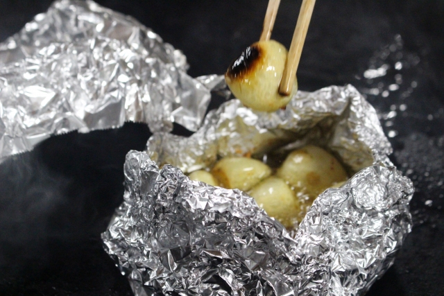 くるくるナスのチーズ焼き│キャンプ飯レシピ│キャンプ飯：LOGOS