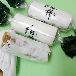 🍭今日のおやつ🍭黒糖ドーナツ棒くまモンが可愛い🐻✨ ドーナツに少しかりんとうの食感が合わさったお菓子🍩 棒状なので子どもでも食べやすい♪黒糖味で好みー😍 熊本行ったことがないから行ってみたーい🥹♡今日のおやつ黒糖ドーナツ棒熊本県おやつお