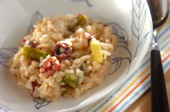 リゾットはお水 スープ の量と火加減がポイント！簡単本格派レシピを紹介天然水ウォーターサーバーはプレミアムウォータ