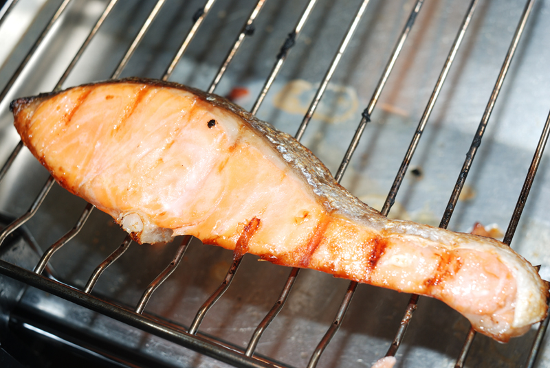 レシピ 漁師直伝！鮭の切身の美味しい焼き方マルデンマート